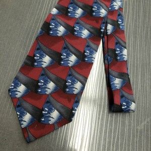 Cocktail Collection White Zinfandel Men's Silk Necktie - Gently Used